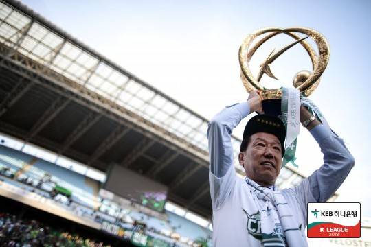 전북 사령탑 시절 최강희 감독. 사진=한국프로축구연맹