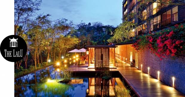 더 라루 선 문레이크의 시그니처인 인피니티풀.