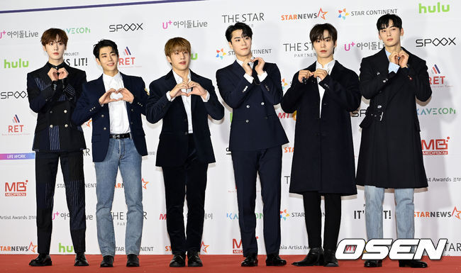 Group Astro member and actor Cha Eun-woo is on schedule after leaving the late Moon Bin. Cha Eun-woo is having a hard time due to the sudden loss of a long-time member.He expressed that he had a deep discussion, and he guessed how deeply he was worried and how he decided to digest the schedule.On the 23rd (local time), The Prestige Entertainment announced that Artist Cha Eun-woo will participate in the KonnecThai Event, which is a cultural exchange event between Korea and Thailand, with the main artists, VIPs, guests and many fans from both countries.I will try to make KonnecThai a more meaningful event with the decision made by Fantagio, Cha Eun-woo and the organizers after in-depth discussion.In addition, the last time I refrained from expressing deep Condolences on the last road of the deceased and Condolences of Moon Bin.The Prestige Entertainment will host the KonnecThai Event on the 29th and 30th of the month, and there seems to be a reason why Cha Eun-woo decided to participate in the event.Event organizers have been promoting the event since December of last year. Especially since January, Cha Eun-woo has been promoting Cha Eun-woo as the main event.This event can only be attended if the audience purchases a ticket, and if Cha Eun-woo is absent, a large refund may occur.Therefore, Cha Eun-woo seems to have decided to push the schedule to keep the promise between the organizer and the fans.After the sudden death of Moon Bin on the 19th, all the Astro members gathered in Mortuary. At that time, Yoon San Ha and Jin Jin first found Mortuary, and Raki, who left Astro, went to Mortuary.In addition, MJ, who was in military service, heard Bibo and took military emergency leave to find Mortuary.Cha Eun-woo came back home after hearing the news while he was digging the schedule in the United States. As soon as he met Bibo, he prepared to return home quickly and returned home via Incheon International Airport on the afternoon of the 20th.At the time, Cha Eun-woo was wearing a black hat and mask and covering his face, but he was full of sadness.Cha Eun-woo Finally, Astro members gathered in Mortuary and gave their last greetings to Moon Bin on his way out.DB