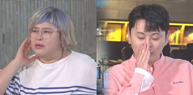 Lee Young-ja presents a special routine at  ⁇ Point Point of Omniscient Interfere .MBC entertainment program  ⁇  Point of Omniscient Interfere  ⁇  246 times broadcasted at 11:10 pm on the 6th, Lee Young-ja appears in a new appearance that he has never seen before, and goes to the audience laughing sniper.On this day, Lee Young-ja turns into  ⁇  Yumi Manager for Song Chief only.Lee Young-ja is only going to a big project for Song Chiefs dream. On this day, Lee Young-ja is going to be a Yumi ManagerFor this project, Song Chief is as enthusiastic as Lee Young-ja, and he is interested in the project that the two will show.Lee Young-ja is heading somewhere with Song Chief as the first start of a large-scale project. Unlike Song Chiefs expectation of a restaurant, he arrived at a surprising place.Lee Young-ja said that it is no different than eating pine mushroom with a pine mushroom. Lee Young-ja is curious about where he went with Song Chief.However, unlike Lee Young-ja, who is deeply touched, the appearance of Song Chief, who seems to be somewhat uncomfortable, contrasts with the expectation that it has caused the laughter of the people.MBC  ⁇  Point of Omniscient Interfere  ⁇ , which contains Lee Young-jas unusual appearance, will be broadcasted at 11:10 pm on the 6th.