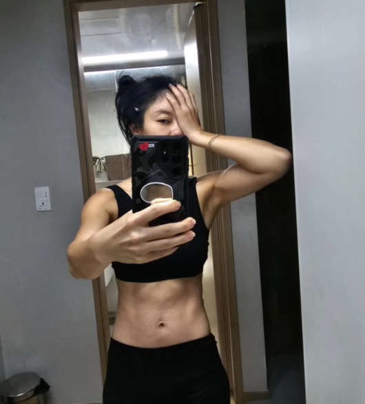 Lee Ji Hyun, a jeweler from Jewelry, unveiled a few months ago when he did not know.Lee Ji Hyun said to his instagram on the 15th, You were surprised at the first photo? It is exactly the picture of January 26, 2023. I changed my age and I got fat even if I exercised.Especially, my belly was really stressed, so I bought some rubber band skirts and wore them. In the photo released together, Lee Ji Hyun, who is somewhat swollen and does not look good, is shown.However, in the photo released after that, he looks completely different, showing off his healthy appearance with well-developed arm muscles and abdominal muscles, and he said he succeeded in transforming himself into an exercise and diet product.Meanwhile, Lee Ji Hyun married in 2013 and had a daughter and son, but they agreed to divorce after three years; he later remarried an ophthalmologist in 2017, but divorced after three years.After two marriages and divorces, Lee Ji Hyun is raising his 11-year-old daughter Seoyun and his 9-year-old son Woo Kyung Lee alone.Lee Ji Hyun Instagram