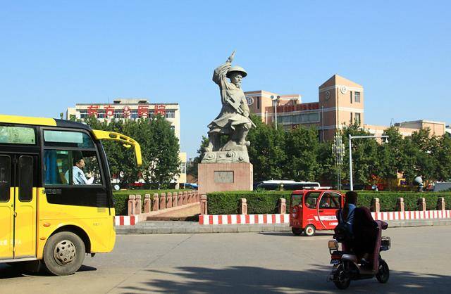 위저우 시내의 대우치수 조각상. ⓒ최종명