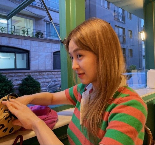 On the 20th, Ock Joo-hyun posted several photos on his instagram with an article entitled Hello, My Dolly Girlfriend?Ock Joo-hyun looks breezy in a striped shirt with bright hair, with a bright smile and trendy fashion adding to the glamour.Ock Joo-hyuns acquaintance admired Ock Joo-hyuns photo, saying, Hello, it looks like my Dolly Girlfriend.On the other hand, Ock Joo-hyun has been on the performance stage including musical Red Book and Beethoven Secret Season 2.