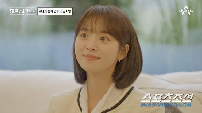 Will Kim Ji Young be a poisoned chalice?Channel As Heart Signal was unveiled on Thursday.Heart Signal is a program that observes and analyzes the love of young men and women in the Signal House and infers the final couple.Seo Ju-won Jangcheon Seo Ji-hye Bae Yoon-kyung Oh Young-joo Lim Hyun-joo Hyun Woo Lee Hyun-soo Seo Min-jae and other cast members received interest and love from entertainers.Kim Ji Young was the one who took over their baton in season 4.Kim Ji Young succeeded in attracting everyones attention from the first Broadcasting to the overwhelming visuals. Not only did he increase the heart rate of male cast members, but Kimina also said, It is a rare face.Its hard to see in real life.As such, Kim Ji Young succeeded in raising his interest in Heart Signal vertically with the beauty that comes out of youth comics.It also made it possible to predict that the male cast members competition to capture his heart will become fierce in the future and raised interest in the love line.However, there is a lot of noise surrounding Kim Ji Young.Before Broadcasting, Kim Ji Young was suspected of appearing on the program with a doctor boyfriend, and the production team said, It is not true at all.There is no one in the cast member who is in a relationship with reason. The controversies seemed to disappear, but after the first Broadcasting, the suspicion of lying was resurfaced.In the first broadcast, Kim Ji Young said, When I drink alcohol, I do not drink well because it is too hard the next day. Wheat flour also has hives and can not eat it. However, Kim Ji Young has been reported to have made statements such as I am a bread lover and my favorite food is a hamburger in the past SNS, and it is argued that he is lying.So, netizen A is an acquaintance of Kim Ji Young, and Kim Ji Young is troubled when he eats Wheat flour, but he likes Wheat flour enough to eat Wheat flour food.Heart Signal is a cast member-related controversies.Season1 was shocked to hear that Kang Sung-wook committed a sexual assault crime in August 2017 when Heart Signal was in full swing, and was sentenced to five years in prison in July 2019, and Seo Ju-won is also suffering from adultery controversies.In season 2, Hyun Woo received a fine of 10 million won for the third drunk driving.Season 3 was caught up in the controversies of Cheonan and Lee Sang - heon s school violence, and Kim Kang - yeol and Im Han - jung were also rumored.Seo Min-jae has recently been subjected to a warrant review on charges of administering Nam Tae-hyun and methamphetamine from Winner.The crew said that season4 received a record of the cast members life records and confirmed it, but the ambitious core members have already been caught up in various scandals and are in a difficult situation.In fact, the first Broadcasting TV viewer ratings were only 0.518%, recording the lowest TV viewer ratings in all episodes of the previous Heart Signal series.It is noteworthy whether Kim Ji Young will be the first to catch the ankle of Heart Signal.