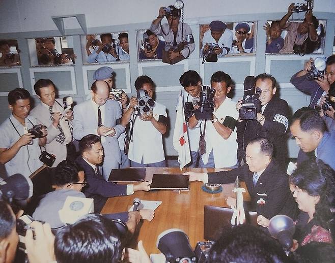 1972년 8월20일 판문점 회의실에서 남북 적십자 파견원 1차 접촉 당시의 모습. 통일부 제공