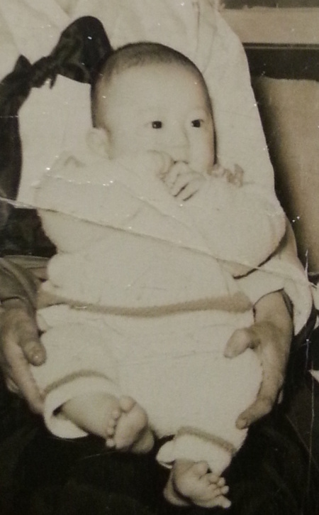 여행스케치의 리더 조병석의 갓난아기 시절 모습.