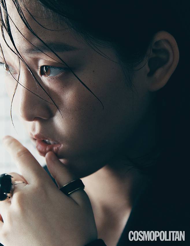 블레이저 32만9천원 보카바카. 반지 스타일리스트 소장품.