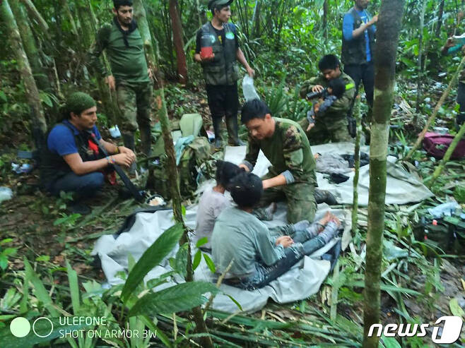 9일 남미 콜롬비아 카케타의 한 숲에서 실종됐던 어린이들이 40일만에 발견됐다. ⓒ 로이터=뉴스1 ⓒ News1 강민경 기자