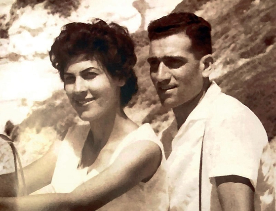 부인 나디아와 함께한 엘리 코헨. 코헨은 1965년 5월 18일 시리아 수도 다마스쿠스에서 공개 교수형을 당했다. [사진 이스라엘방위군 홈페이지]
