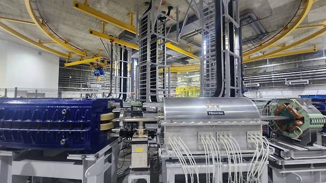 세브란스병원 중입자 치료센터 내 설치된 가속기 시설. 박정연 기자 hesse@donga.com