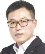 로마 시내와 산탄젤로 성을 잇는 산탄젤로 다리. 사진=위키피디아