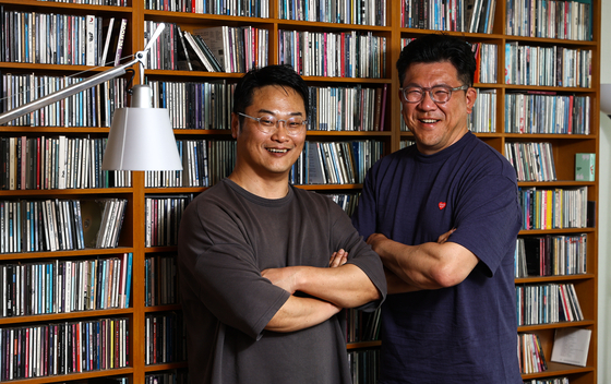 Music critic Cha Woo-jin, left, and Jung Hyung-jin, CEO of Patchworks [JOONGANG ILBO]