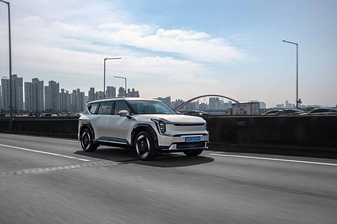 기아 EV9 주행사진. /기아 제공