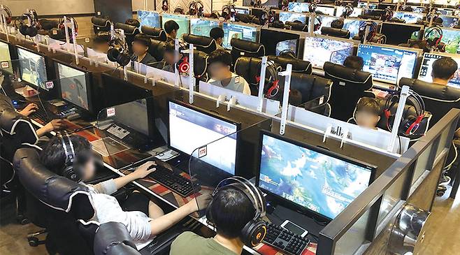 밀레니얼세대는 잘파세대와 달리 PC 중심 세대다. 사용하는 기기의 차이가 곧 잘파와 밀레니얼을 구분하는 차이로 굳어졌다.
(매경DB)