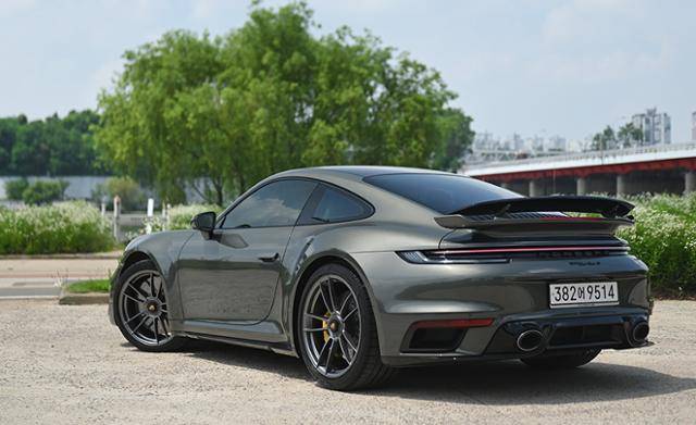 포르쉐 911 터보 S