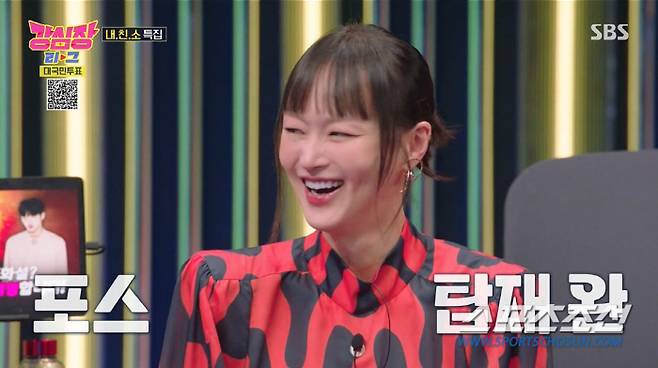 Lee Hyun-yis heavy battle pelvis + shower in the shower and 49 gold talk recorded 1.19 million views.The SBS entertainment Gangsangjang League broadcasted on August 8 was decorated with My friends special feature.On this day, Lee Ji-hye introduced Lee Hyun-yi and Lee Hye-jung, who are models and their best friends.Kim Ho-young released a photo of Lee Ji-hye, Lee Hyun-yi, and Lee Hye-jung together and said, I feel rushed. Lee Ji-hye explained the relationship of the three people.Especially, Lee Hyun-yi and Lee Hyun-yi are sharing Auntie Talk for a long time. Lee Hye-jung said, Lee Hyun-yi got to know her sister because of her sister.All three are working mothers and their children are similar in age, he said. When we meet, the conversation goes back and forth between 19 gold and 49 gold.Their 49 Gold Talks hit the jackpot on real YouTube, where Lee Ji-hye said, I called Lee Hyun-yi on personal content. I asked him to relax and play in the pool, but it got over a million views.Its pelvis. He said that he was heavy battlepelvis.Lee Hyun-yi said, I was worried about what I said. Can I go out? I said that I would edit it beautifully, but I went out without editing. Many people have seen it.I bought bread from a famous bakery and paid for it, and the clerk said,I also greeted Gag Woman Lee Eunji for the first time on the radio and greeted him (gesturing to his chest) and said, I laughed as I was doing the gesture I showed in the video at the time.Lee Ji-hye said, How good is it? I got a character.Lee Hyun-yi said, Heavy battlepelvis, go straight. Lee Hyun-yi replied, If I go out again next time, I will get a cue sheet, get a script, and get a manager confirmation.Meanwhile, Lee Hyun-yi said, I had a natural childbirth. I measured the circumference of the fetal head, but I could not measure it because I could not measure it.The oriental pelvis said, If the childs head is over 10cm, it will be worn. I was afraid and asked to set a date for the C-section, but the doctor said, Hyun-yi can do it.I used to be thinner than I am now. I think I cant come out because my body is too small, but its okay. Then my water broke faster than I expected. I went to the hospital because I was scared, but I gave birth in an hour and a half, the teacher said.When I saw so many mothers, I saw them as soon as I saw them. Hyun Lee said that he was a heavy battle pelvis as soon as I saw him.