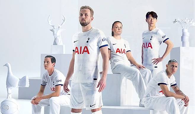 ▲ 손흥민으로 변경되기 전 스퍼스샵 메인 ⓒ 토트넘 홋스퍼