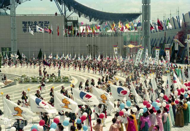 1993년 8월 6일 대전 엑스포 개막식. 한국일보 자료사진