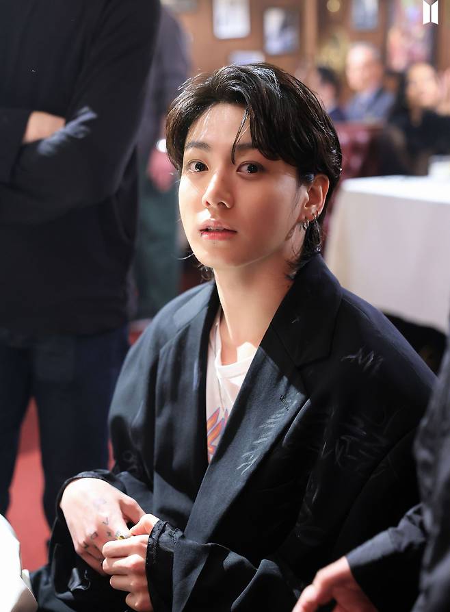 'Happy Jungkook Day' 방탄소년단 정국 中팬클럽 서울 지하철 1~8호선 전광판 생일 광고