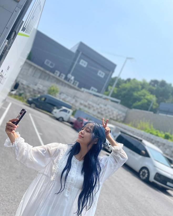 Singer and actress Kim Se-jeong showed off her beautiful charm.On the 30th, Kim Se-jeong posted several photos with emoticons, along with an article entitled  ⁇  Voyage: Inspired by Jules Verne, through personal sns.In the photo released, Kim Se-jeong is taking selfies with various poses. In particular, his distinctive features and innocent charm drew admiration from viewers.The netizens who saw this were so beautiful  ⁇   ⁇   ⁇ ,  ⁇  Please marry me  ⁇   ⁇   ⁇ ,  ⁇   ⁇   ⁇   ⁇   ⁇   ⁇   ⁇   ⁇ .IMBC  ⁇  Photo Source Kim Se-jeong sns
