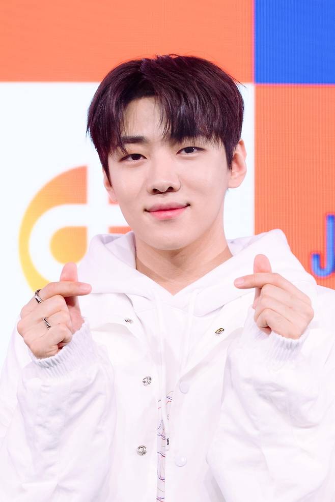 DKZ 재찬. 동요엔터테인먼트