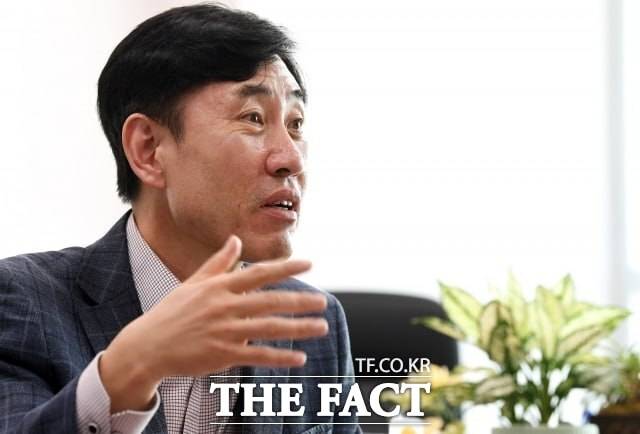 하태경 국민의힘 의원(사진)에 따르면 한국위 주무관청인 국회사무처는 오는 15일까지 한국위가 유엔해비타트와 협약을 체결하지 않을 경우 법인등록 취소 절차를 밟을 예정이다. /남용희 기자