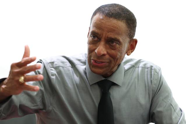 에이드리언 루이스 미국 캔자스대학 역사학과 교수가 지난 8일 인천 송도컨벤시아에서 한미일-북중러 신냉전 구도, 우크라이나 전쟁 등에 관해 이야기하고 있다. 김정효 기자 hyopd@hani.co.kr