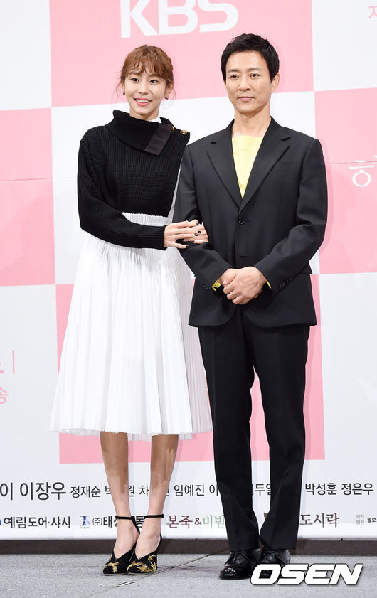 GoryeoKhitan peopleWar  ⁇   ⁇   ⁇   ⁇   ⁇   ⁇   ⁇   ⁇ ...................................................Can Choi Soo-jong and Uees wife announce KBSs Risen?KBSs drama situation is literally  ⁇ Danger ⁇ , and the belief that it records 30% of any work has been broken for a long time. ⁇  After the shrine and the lady  ⁇   ⁇   ⁇  It is beautiful now  ⁇   ⁇   ⁇   ⁇ ,  ⁇  Three brothers and sisters bravely  ⁇   ⁇   ⁇   ⁇ ,  ⁇   ⁇   ⁇   ⁇   ⁇ !  ⁇  All failed to achieve 30%.  ⁇  The audience rating dropped to 10%, and the fire in the foot fell, but it ended at 20%.Danger in the Weekend drama has been a warning sound for a long time. The unique narrative of the Weekend drama is no longer attractive, and similar developments and materials accelerated the departure of the fixed audience.Competitiveness has fallen, and the increase in OTT use by middle-aged people has led to a decline in audience ratings.KBS tried to change the Horribly Slow Murderer with the Extremely element by putting trendy elements such as non-marriage and fake contract romance.However, the Horribly Slow Murderer with the Extremely element, which was reduced to a reduction, wriggled again, and this led to a tedious development and received an outward appearance.KBS failed to break the 30 percent mark for the third time in a row, but it should not be frustrated.Uee has exceeded the audience rating of 30% with the Ojagyo brothers, and achieved 49% with the only one.Uees daughter Filial Piety (Uee), who devoted her life to her family with her innate good character and warm empathy, escaped from the family that had made her difficult, and the families who were parasitized by the devotion and sacrifice of the Filial Piety It is a family liberation drama  ⁇ filial piety that depicts the process of finding each subjective life.It was the first  ⁇  filial piety that was broadcast on the 16th of last month. In each case, a filial piety suffering from the stapes breaker family was drawn.Uee landed in the room with a healthy charm with a stiff appearance that stood firmly in a difficult situation. The first broadcast rating was 16.5%, which was lower than the first broadcast rating of the previous work, Real!However, it is still only the first broadcast, and as there are many interesting factors, we can expect an upward trend.Choi Soo-jong, who wrote 49% Shinhwa with Uee as a relief pitcher for KBS, is also warming up.Choi Soo-jong is in charge of Gang Gam-chan in the GoryeoKhitan peopleWar  ⁇ , which is scheduled to be broadcasted in November. ⁇ GoryeoKhitan peopleWar ⁇  tells the story of Emperor Hyeonjong of Goryeo (Kim Dong-jun) and his political mentor and commander-in-chief of Goryeos army, Gang Gam-chan (Choi Soo-jong), who brought Goryeo together under the leadership of tolerance and led the war against the Khitan people to victory. ⁇   ⁇   ⁇   ⁇   ⁇   ⁇ .........................................................Choi Soo-jong has returned to Daehae History in about 10 years. ⁇ GoryeoKhitan peopleWar ⁇ , in which he will play, is expected to be organized in the next time slot of KBS2 Weekend drama.Uee comes out first, and Choi Soo-jong adds strength from behind to complete the drawing.Choi Soo-jong seems to be able to see the appearance of General Gang Gam-chan, which is much different from what he had thought so far, through the Goryeo-Khitan War.I will show you how small and great the nation was through the history of overcoming the powerhouses, and I will give a good message to the viewers with the touching stories contained in each one of the ambassadors.