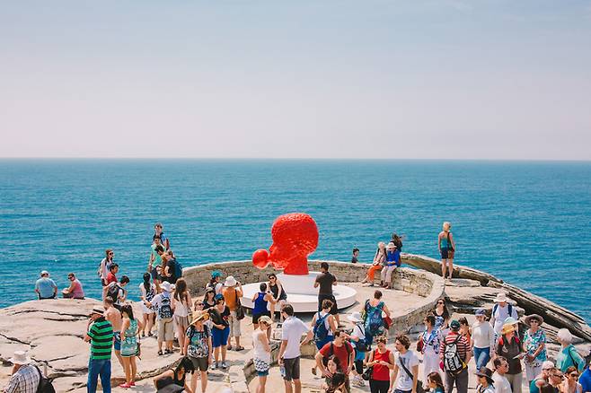 본다이 비치 바닷가 조각전. /사진= 호주관광청