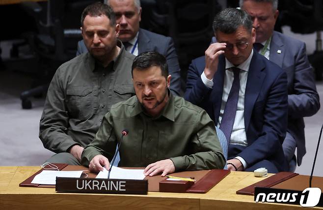 20일(현지시간) 볼로디미르 젤렌스키 우크라이나 대통령이 미국 뉴욕 유엔본부에서 열린 유엔 안전보장이사회(안보리) 회의에 참석해 러시아의 안보리 거부권을 박탈해야 한다고 주장했다. 2023.09.20/ ⓒ 로이터=뉴스1 ⓒ News1 박재하 기자