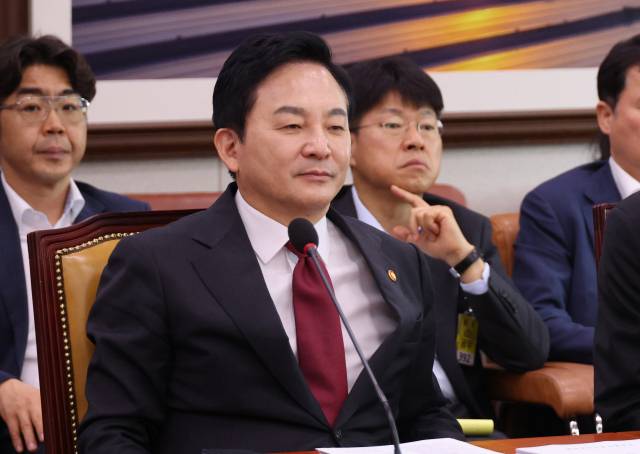 ▲원희룡 국토교통부 장관이 9월 21일 국회 국토교통위원회에서 의원들의 발언을 듣고 있다. ⓒ연합뉴스