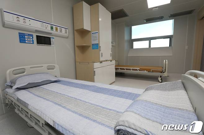 국립정신건강센터 음압격리 치료병동의 모습. /뉴스1 ⓒ News1 황기선 기자
