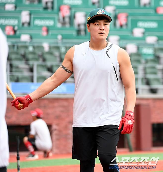 2023 KBO리그 KIA 타이거즈와 SSG 랜더스의 경기가 3일 인천SSG랜더스필드에서 열렸다. 경기 전 SSG 추신수가 타격훈련을 하고 있다. 인천=허상욱 기자wook@sportschosun.com/2023.09.03/