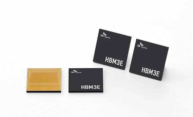 SK하이닉스가 지난 8월 개발한 HBM3E. SK하이닉스 제공