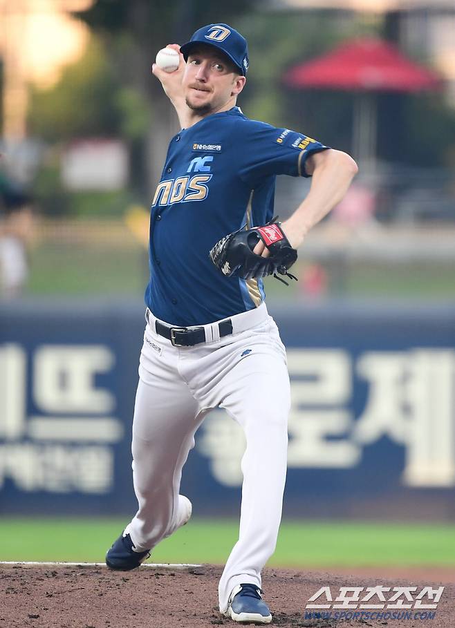 2023 KBO리그 KIA타이거즈와 NC다이노스의 경기가 31일 광주기아챔피언스필드에서 열렸다. NC 선발투수 페디가 역투하고 있다. 광주=최문영 기자deer@sportschosun.com /2023.08.31/