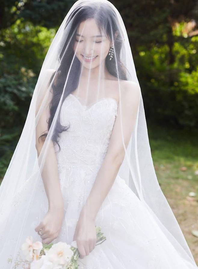 홍유경 SNS