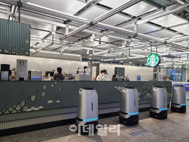 ‘네이버 1784’의 스타벅스 매장(사진=김미영 기자)