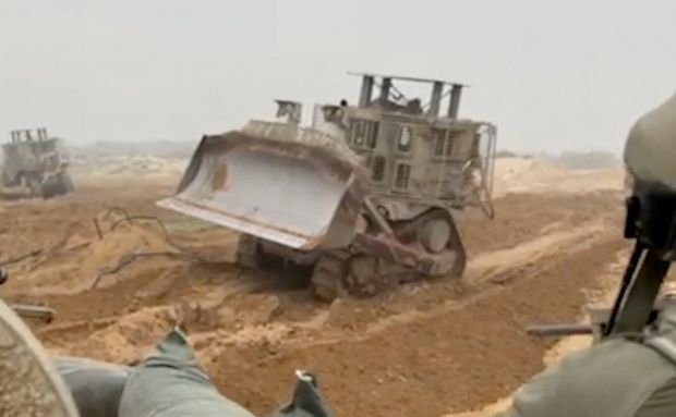 이스라엘 가자지구 지상전 선봉에 선 D9R 전투 장갑 불도저./이스라엘 방위군