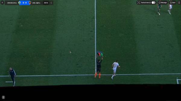 지난달 28일 전북 현대와 포항 스틸러스의 경기 중계화면. 7번 김인성이 나오지도 않았는데 17번 신광훈이 투입되고 있다. 사진=전북 현대