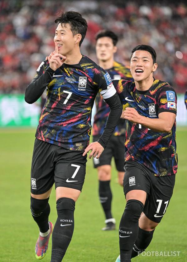 손흥민(왼쪽), 황희찬(이상 한국 남자 축구 대표팀). 서형권 기자