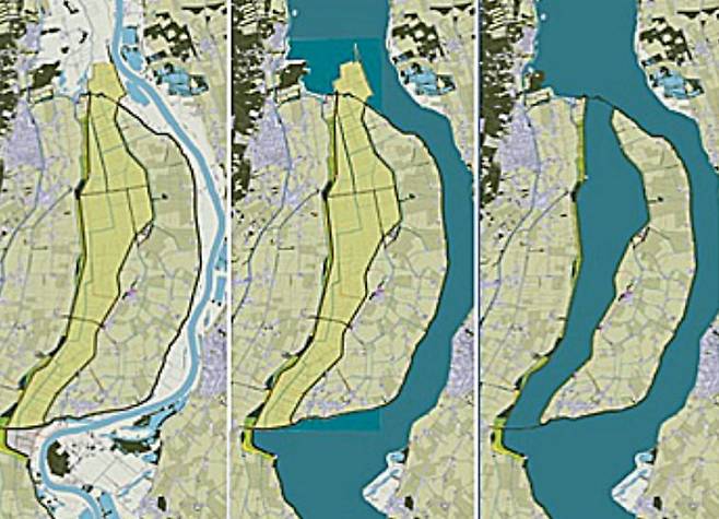 네덜란드 에이설강의 예비수로 개념도. 맨 왼쪽은 평소 물 흐름. 가운데는 홍수시 상황. 맨 오른쪽은 예비수로가 홍수 유량을 분담한 모습. 예비수로는 평소엔 목초지로 활용한다.