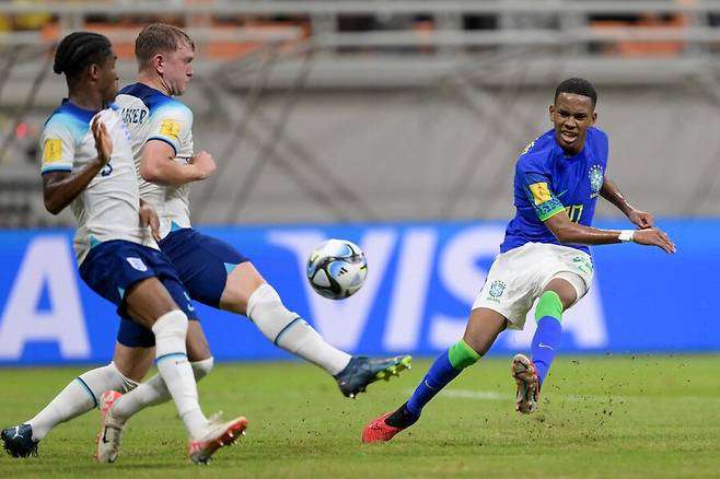 ▲ U-17 월드컵 브라질 대표였던 에스테바오 윌리안, 별명이 '메시뉴'라고 한다. ⓒ연합뉴스/AFP/AP/EPA