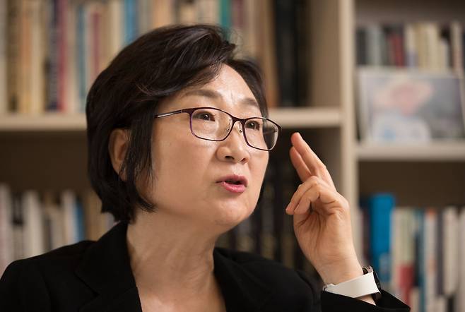 강성 이미지와 달리 부드럽고 웃음이 많은 조기숙 교수는 "노사모는 포퓰리즘 성향이 강한 대깨문과 달리 전문직 중심의 이성적인 집단이었다"고 했다./고운호 기자