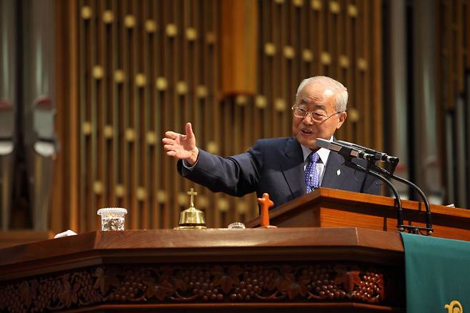 25일 별세한 광림교회 김선도 원로목사가 생전에 설교하는 모습. /광림교회