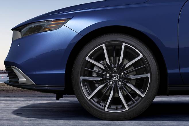 혼다 어코드 하이브리드. 혼다