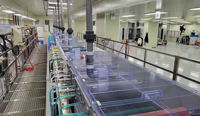 나노투스 극동박 도금라인 / 사진=와이엠티