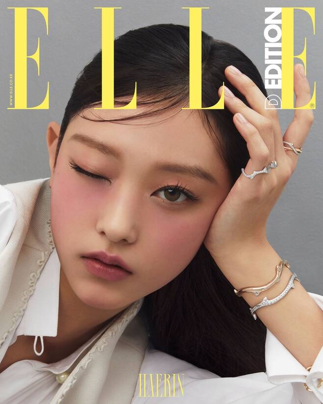 Newjins Harin decorated the cover of the fashion media  ⁇ Elle ⁇  Special Project  ⁇ D Edition ⁇ .This cover and picture, which was released through Elles official website and SNS, is a concept to announce the emergence of a new style icon, capturing Harins intense presence in the background of a concise studio.In the picture, Harin shows a variety of images ranging from bright and vivid facial expressions to deep and deep eyes, showing the appearance of style icons and drawing out the resilience of field staffs.ELLE D EDITION, where Harin became a cover star, is an ELLE D EDITION digital project launched targeting web and social media audiences.More pictures and videos of Harin will be released on the Elle website on the 7th and 8th, and on the Elle Instagram and Elle YouTube channels.