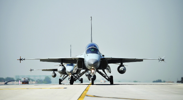한국 방산기업이 최근 해외 시장 진출에 사활을 걸고 있다. FA-50 전투기. 뉴시스