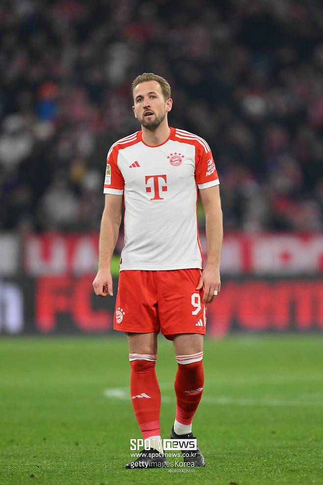 ▲ 해리 케인이 독일 매체와 인터뷰에서 "난 독일에서 정말 행복하다. 커리어 첫 겨울 휴식이 기대된다. 이보다 행복할 수 없다. 잉글랜드에 있는 친구들에게 따뜻한 해변에서 휴가를 보내는 사진을 보내줄 것"이라고 말했다