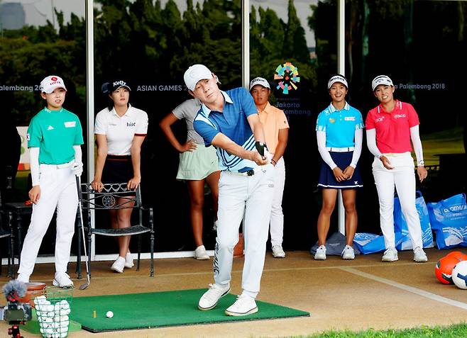 신태용 인도네시아 축구 대표팀 감독이 21일 시몬느 아시아퍼시픽컵 1라운드 후 열린 이벤트에 참가하고 있다.(사진=AGLF)